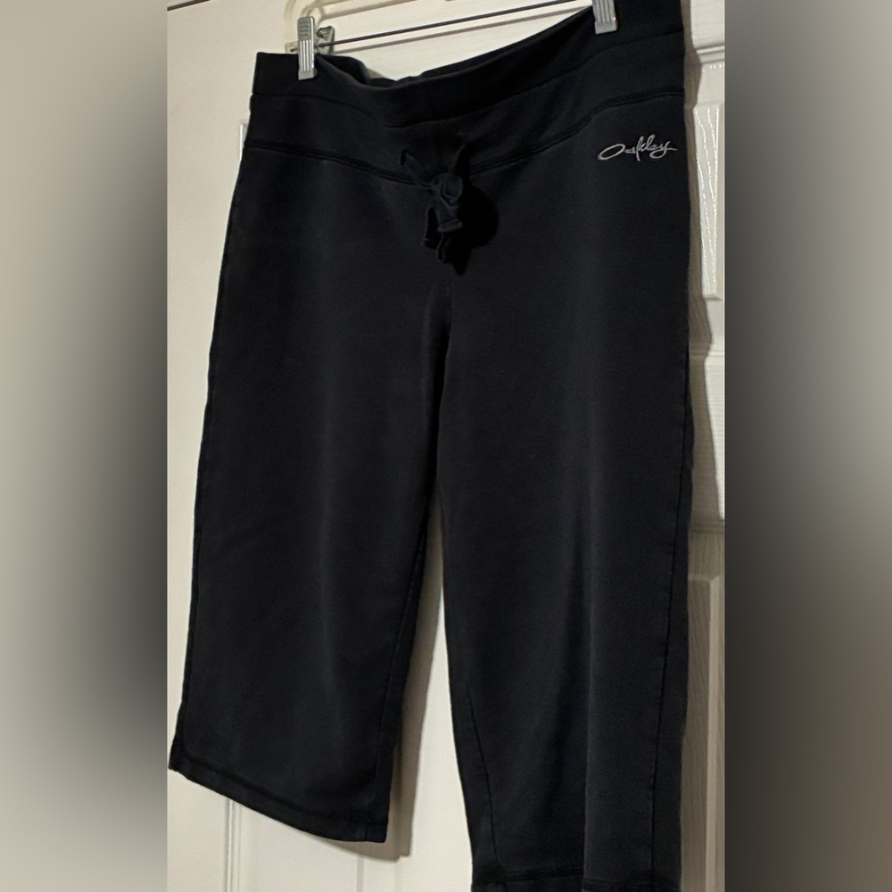 Oakley Black Athletic Sweat Shorts Women’s Medium Drawstring Cotton Blend - Picture 4 of 8